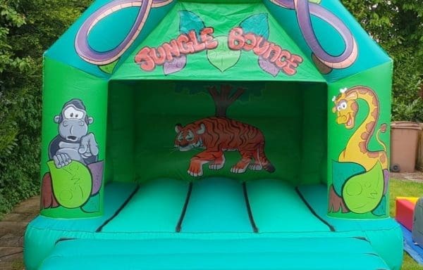 Jungle-Bounce Castle