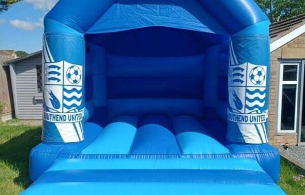 Southend United Football Team Castle (Interchangeable Themes)