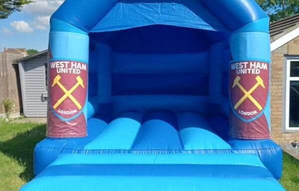 West Ham United Football Team Castle (Interchangeable Themes)