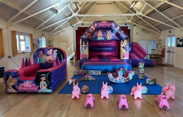 Disney Princess Deluxe Soft Play Set with Inflatable Ball Pit