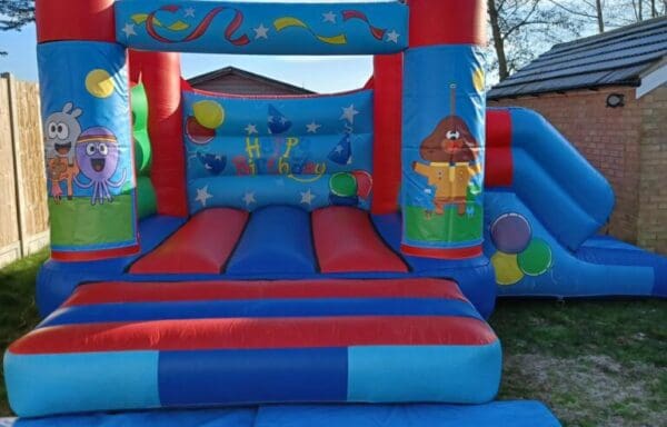 Hey Duggee Bouncy Castle
