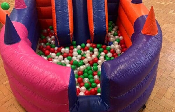 Deluxe Ball Pool With Slide